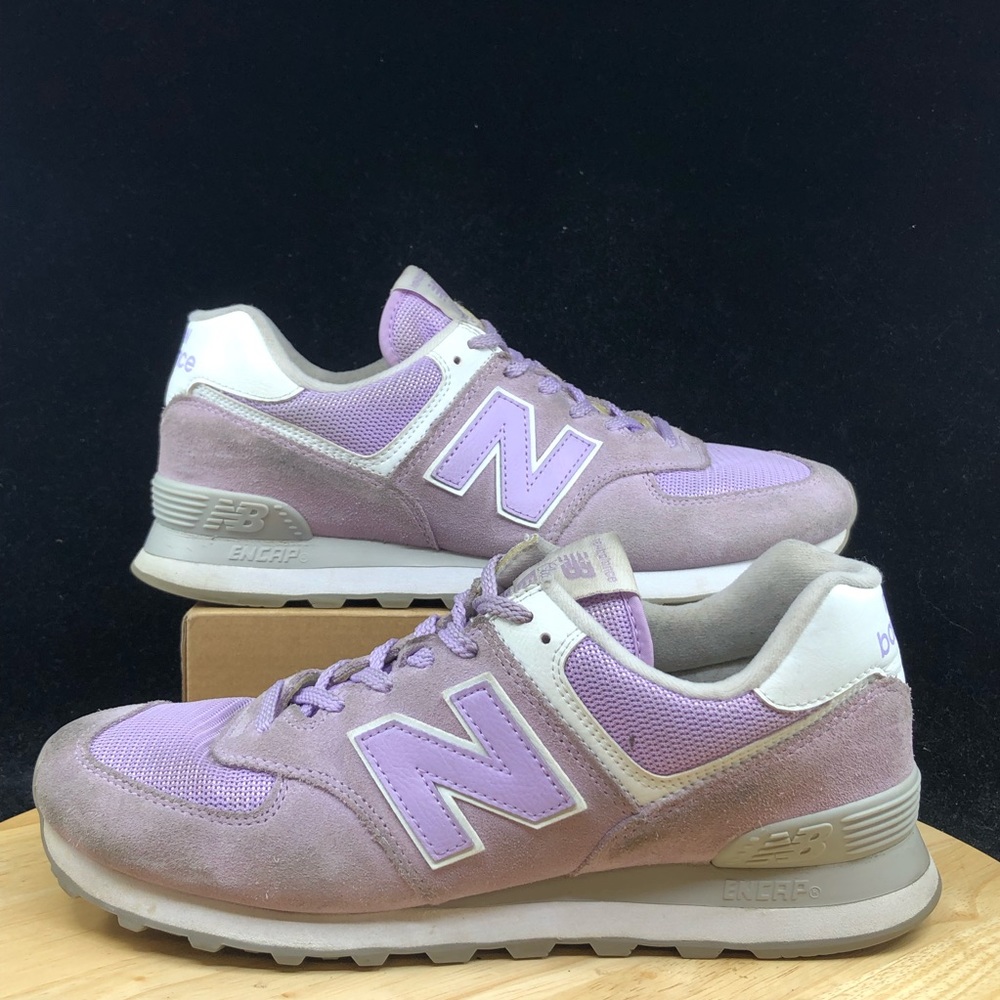 New Balance 574 Essentials Sneakers Women’s Size 11 lavender purple